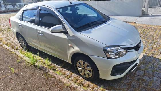 TOYOTA ETIOS 1.5 XS SEDAN 16V FLEX 4P AUTOMÁTICO